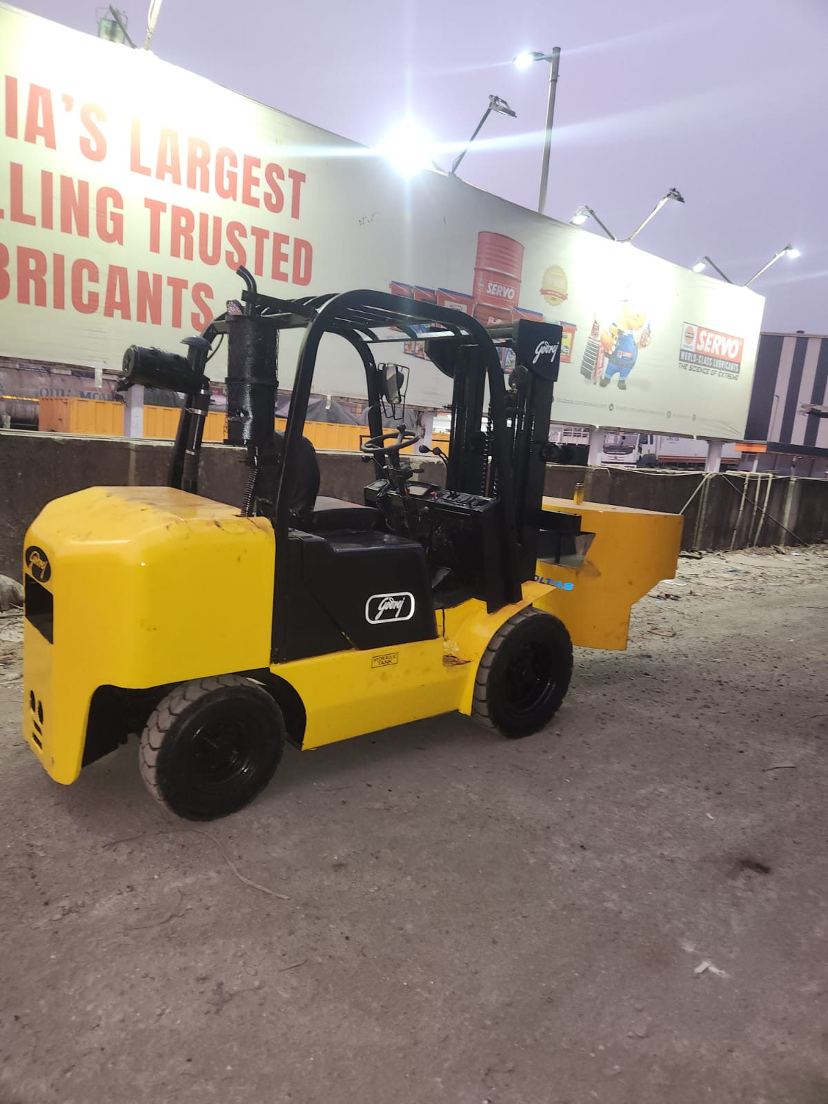 Material handling equipment and spare parts 5